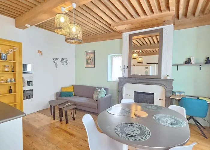 L'histoire Clermontoise - Tramway Au Pied Du * Clermont-Ferrand